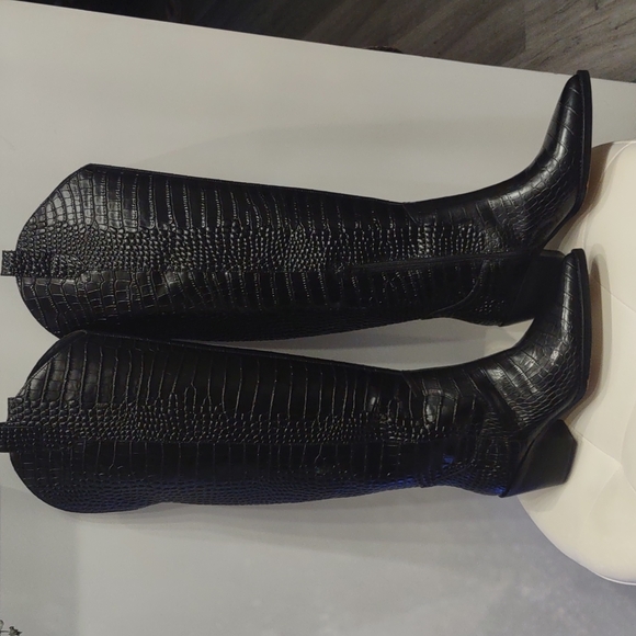 Gianna Bini black leather knee-high cowboy boots 7 1/2 Embossed Croc Colbbiye - Picture 5 of 6